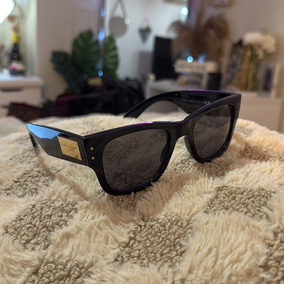 Kurt Geiger Sun Glassses - Picture 2 of 7